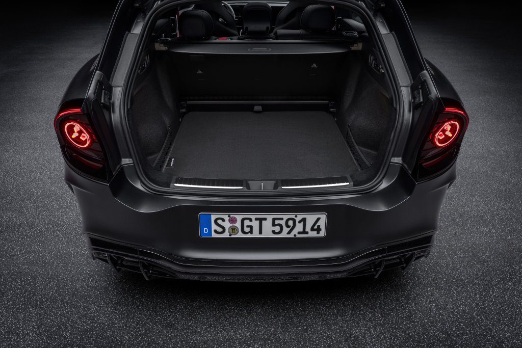 Mercedes-AMG GT SUV trunk